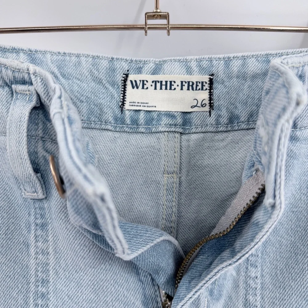WE THE FREE Major Leagues Mid Rise Cuffed Jeans Light Wash 26 - Picture 7 of 9